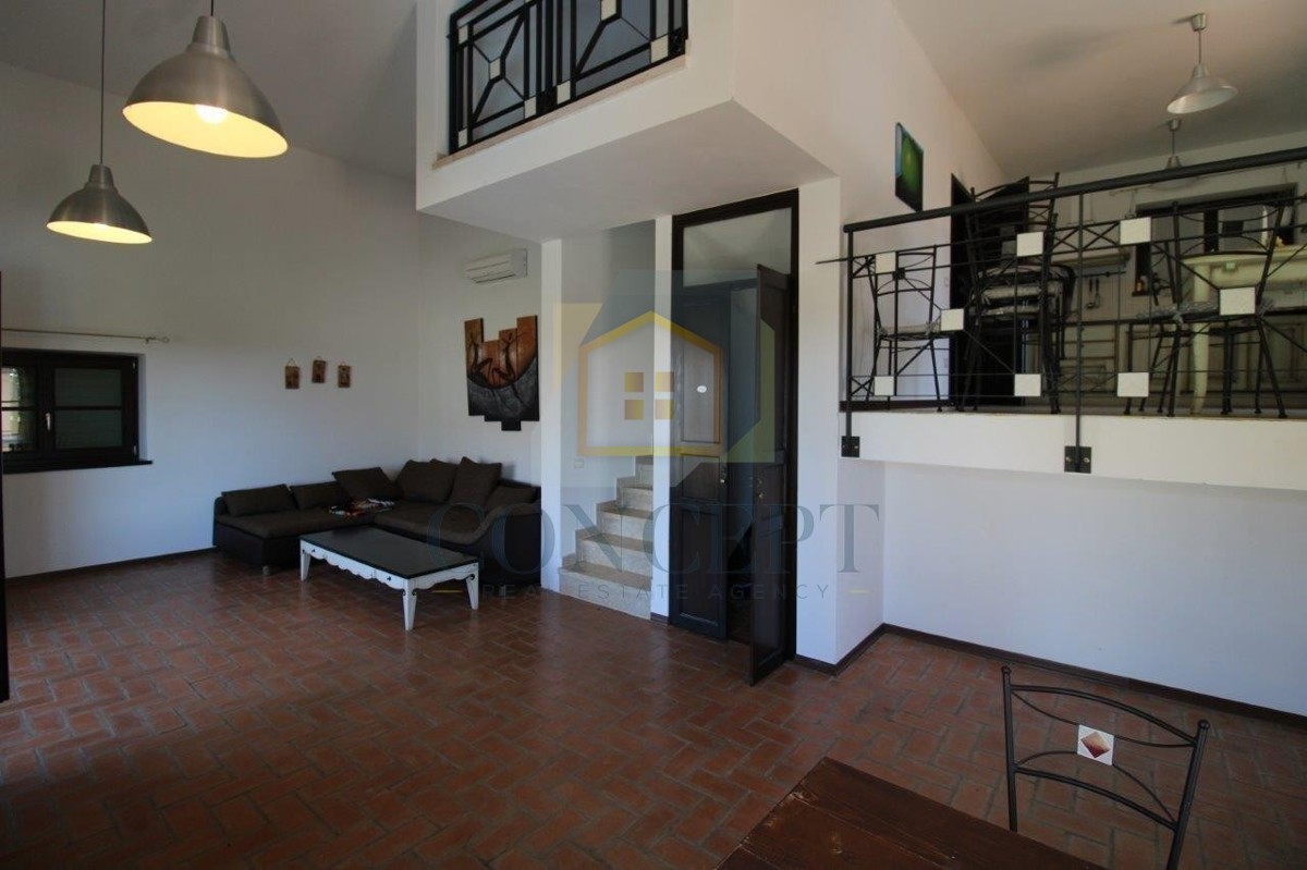 Poreč, okolica, Šarmantna kamnita vila s bazenom in pogledom na morje, 15 km od morja