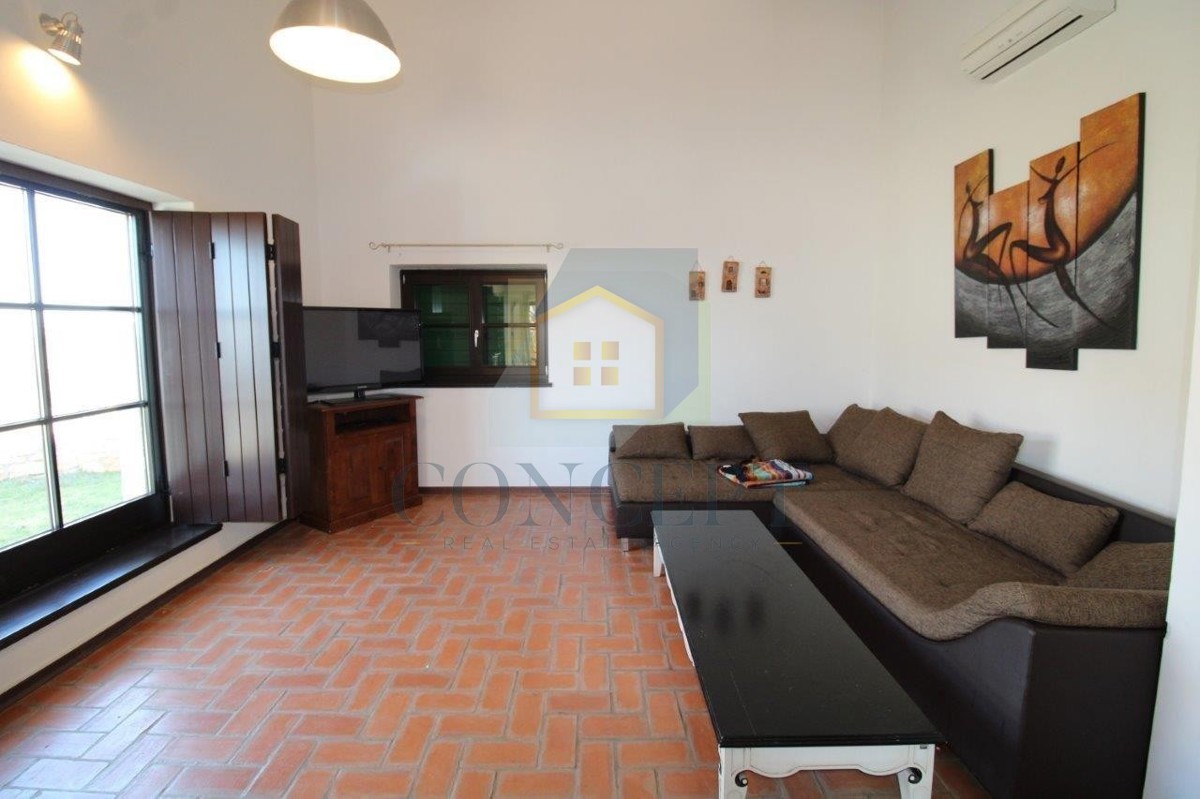 Poreč, okolica, Šarmantna kamnita vila s bazenom in pogledom na morje, 15 km od morja