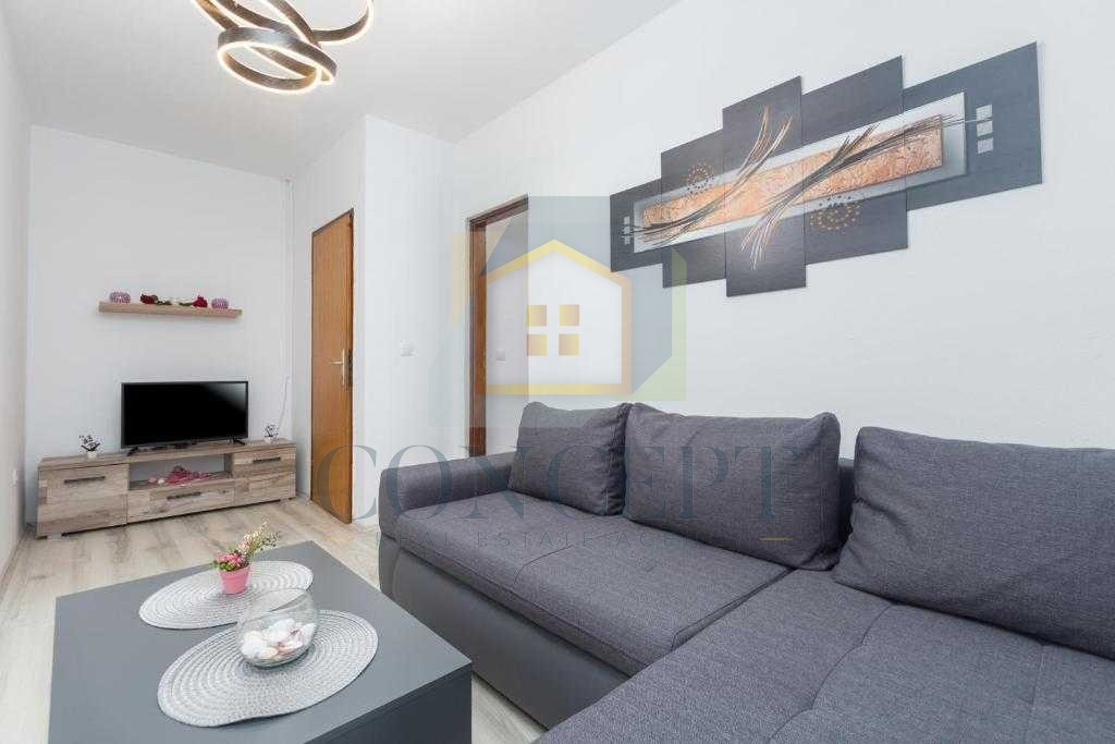 Poreč, okolica, Stan razdeljen na dve stanovanjski enoti, 8 km od morja