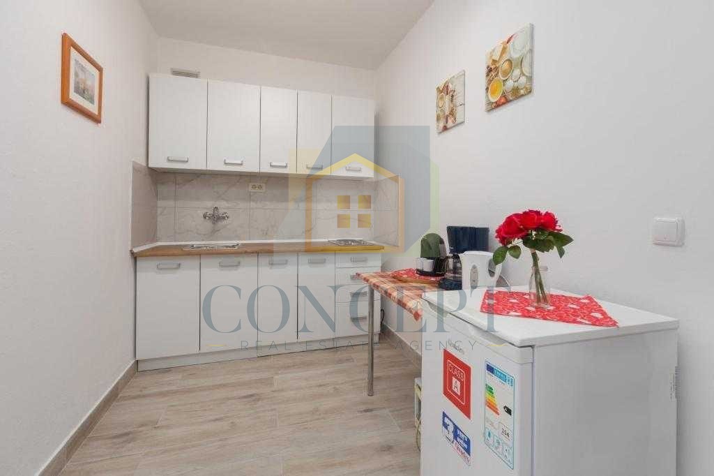 Poreč, okolica, Stan razdeljen na dve stanovanjski enoti, 8 km od morja