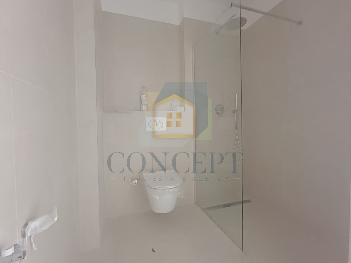 Poreč, okolica, Luksuzno stanovanje v 2. nadstropju novogradnje, 1300 m od morja