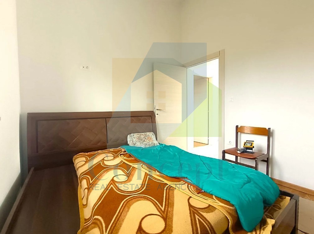 Poreč, okolica, Samostojeća hiša z veliko parcelo