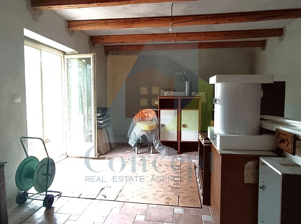 Poreč, okolica, Samostojeća hiša z veliko parcelo