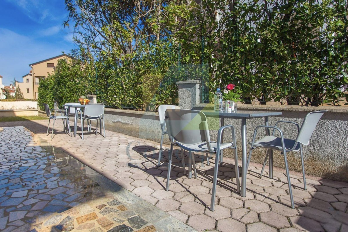 Poreč, Luksuzna lokacija, Apartmanska hiša 750 m od morja