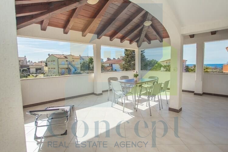 Poreč, Luksuzna lokacija, Apartmanska hiša 750 m od morja