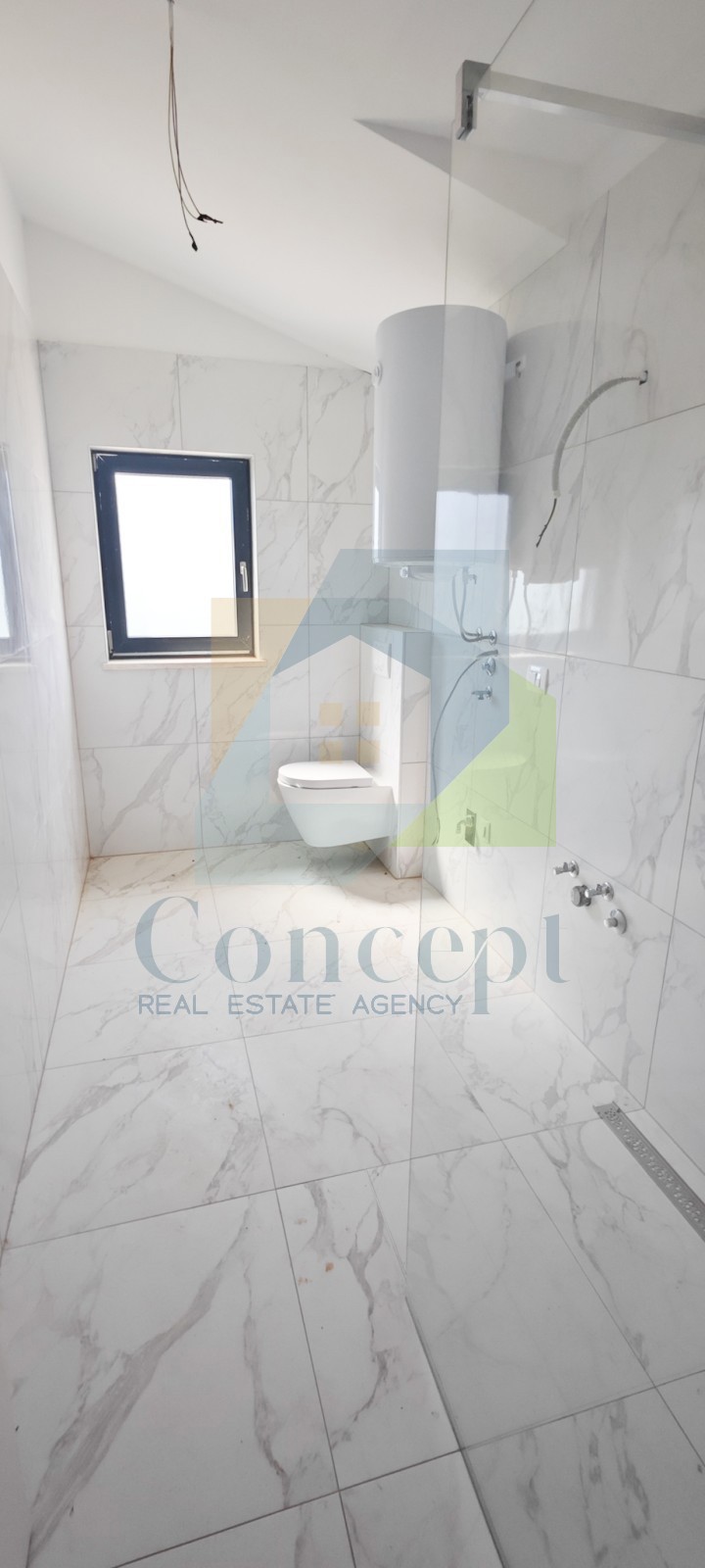 Poreč, okolica, Stan na 2. nadstropju novogradnje, 11 km od morja