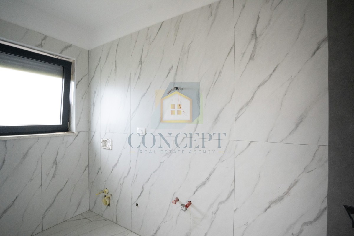 Poreč, okolica, Moderna dvojna kuća s bazenom, 10 km od morja