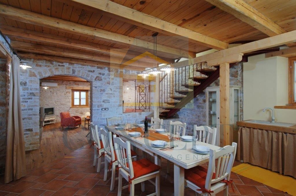 Poreč, okolica, Renovirana avtohtona kamnita hiša s bazenom, 14 km od morja