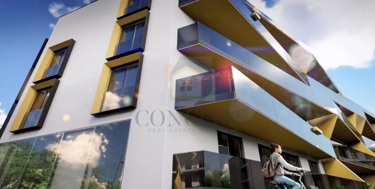 Poreč, širši center, Stan v 1. nadstropju stavbe modernega kompleksa, 800 m od morja