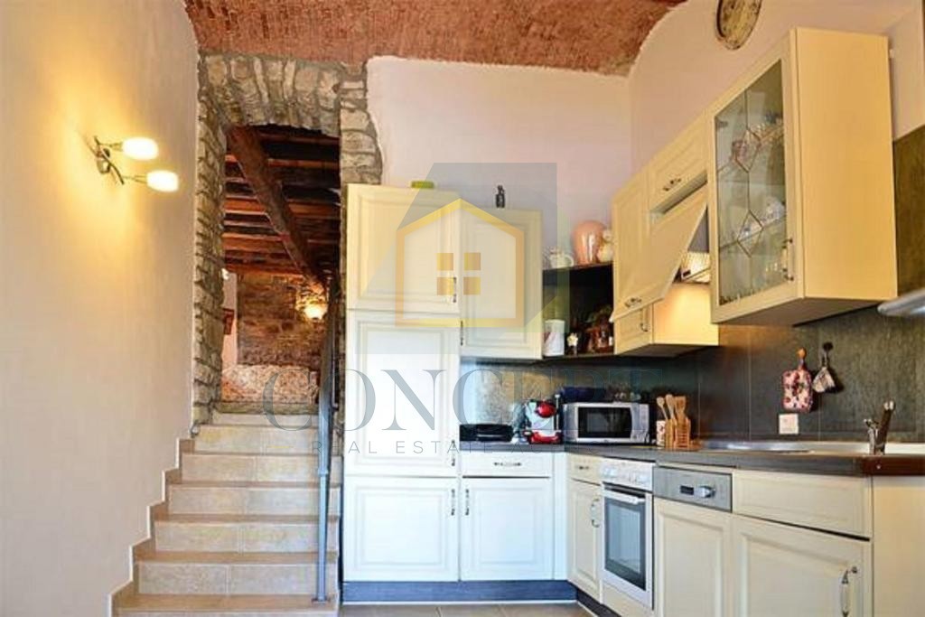 Motovun, okolica, prekrasta avtohtona vila s bazenom in čudovitim pogledom, 28 km od morja