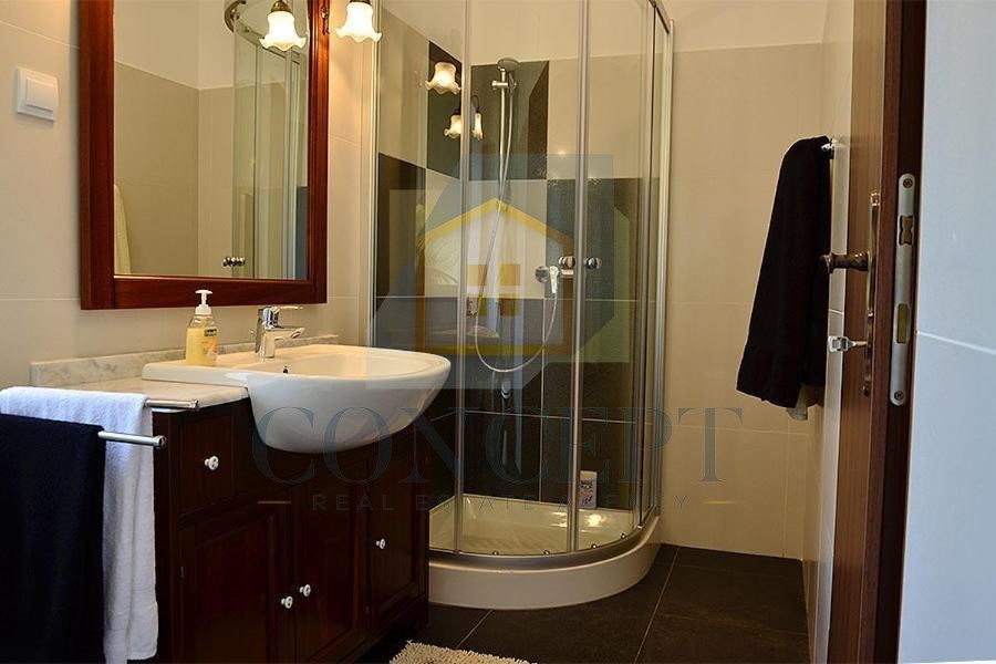 Motovun, okolica, prekrasta avtohtona vila s bazenom in čudovitim pogledom, 28 km od morja