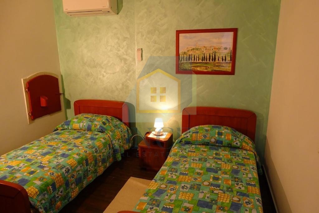 Motovun, okolica, prekrasta avtohtona vila s bazenom in čudovitim pogledom, 28 km od morja