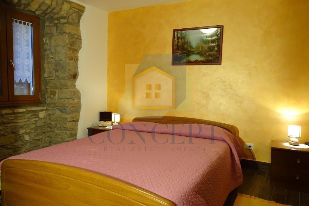 Motovun, okolica, prekrasta avtohtona vila s bazenom in čudovitim pogledom, 28 km od morja