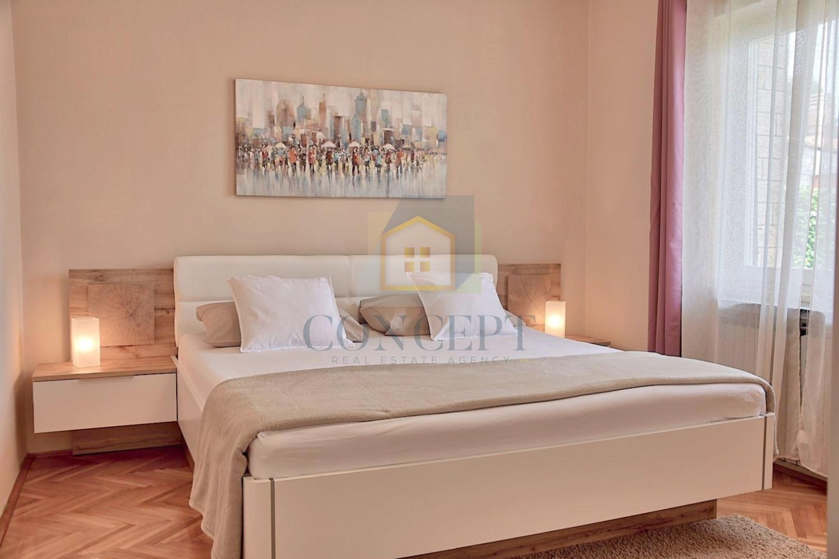 Poreč, Funtana, Prostorna hiša z veliko parcelo, 400 m od morja