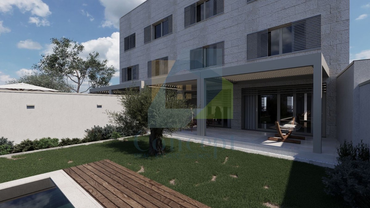 Poreč, okolica, Luksuzni dvoetažni stan s bazenom 3 km od morja