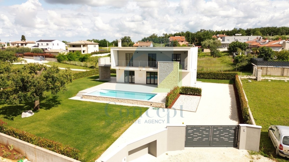 Poreč, okolica, Moderna hiša s bazenom na mirni lokaciji 5 km od morja