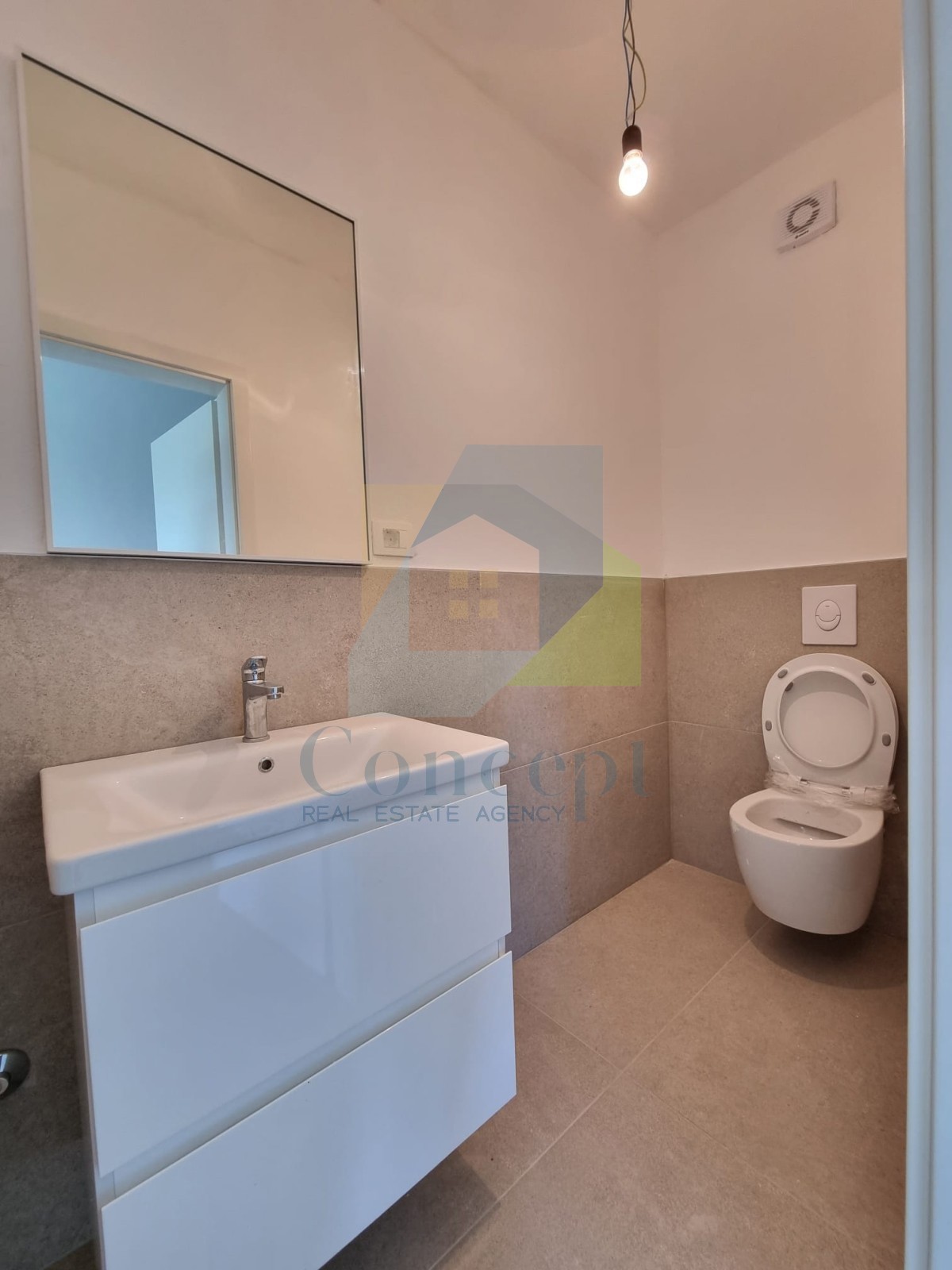 Poreč, okolica, Stan v pritličju s 3 spalnicami in vrtom, 1 km od morja