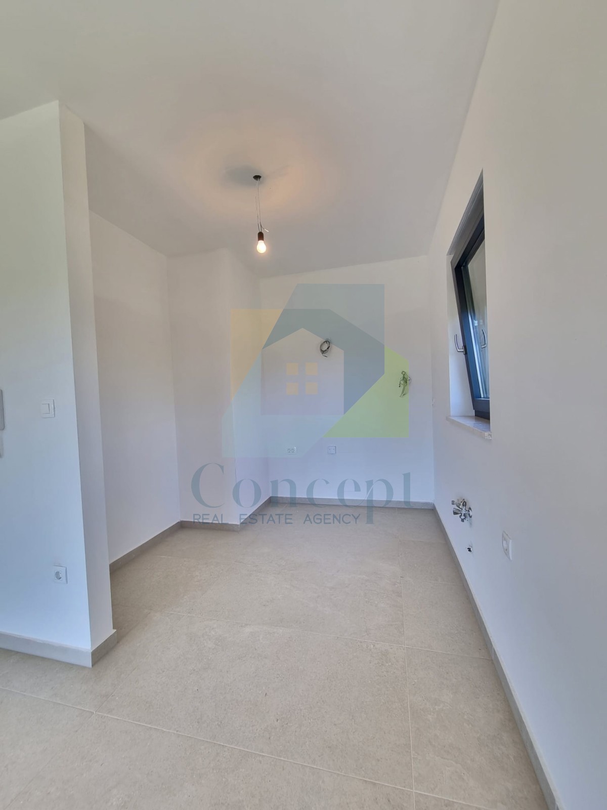 Poreč, okolica, Stan v pritličju s 3 spalnicami in vrtom, 1 km od morja