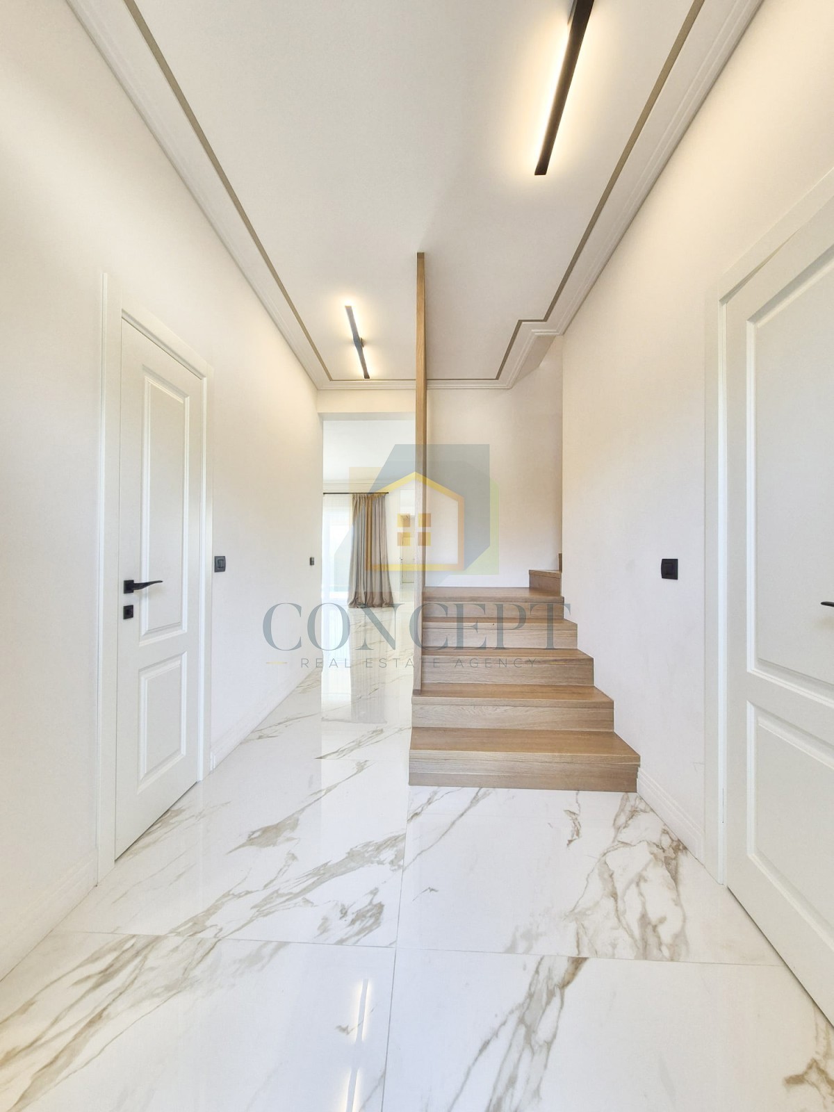 Poreč, okolica, Luksuzna dvojna hiša s bazenom na mirni lokaciji, 5 km od morja