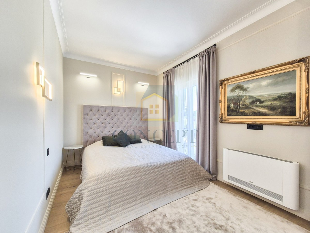 Poreč, okolica, Luksuzna dvojna hiša s bazenom na mirni lokaciji, 5 km od morja