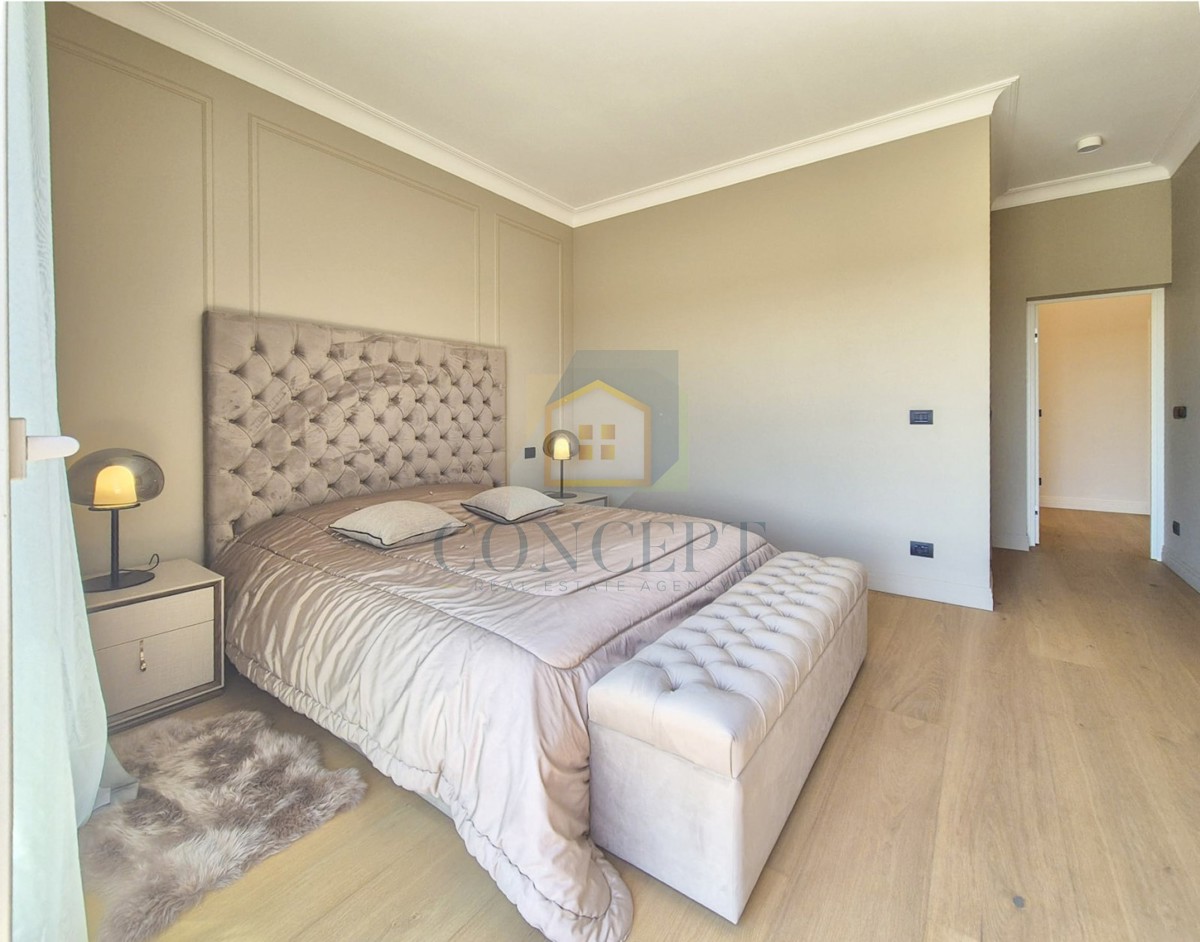 Poreč, okolica, Luksuzna dvojna hiša s bazenom na mirni lokaciji, 5 km od morja