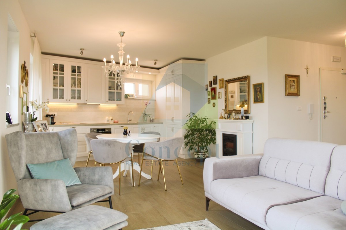 Poreč, okolica, Luksuzno stanovanje v drugem nadstropju s pogledom na morje