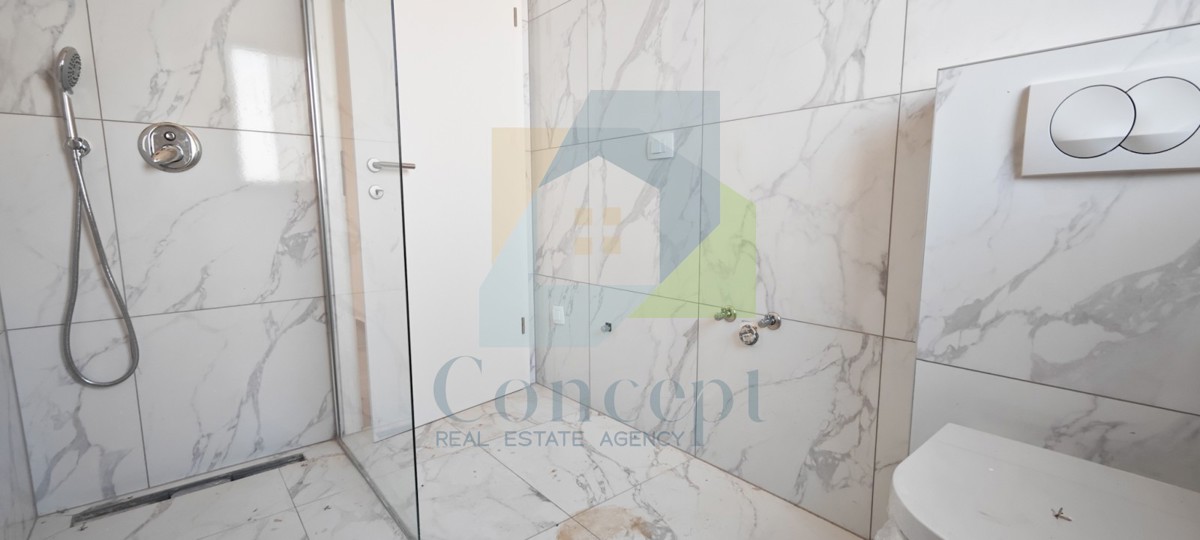 Poreč, okolica, Stan na 1. nadstropju novogradnje, 11 km od morja