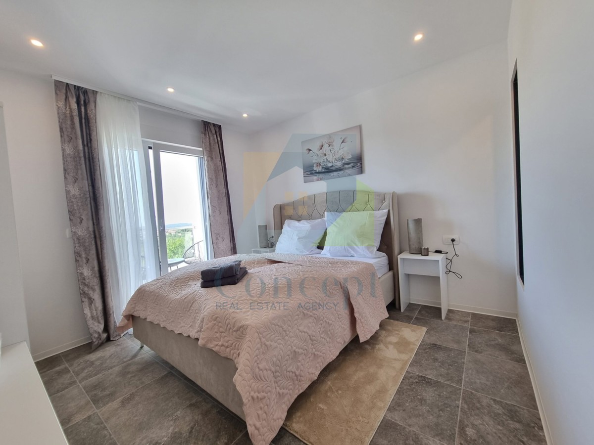 Rovinj, Kanfanar, Dvojna moderna, luksuzna hiša s bazenom, 8 km od morja