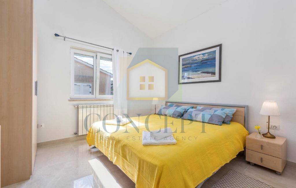 Poreč, okolica, Samostoječa prizemna hiša s 3 spalnicami, 7 km od morja