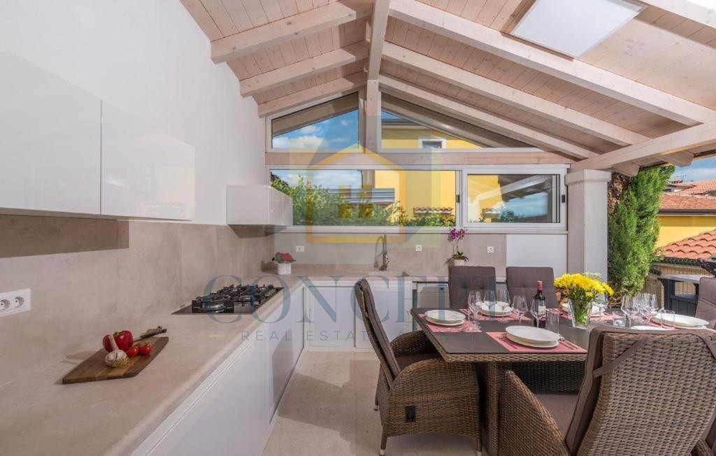 Poreč, okolica, Samostoječa prizemna hiša s 3 spalnicami, 7 km od morja