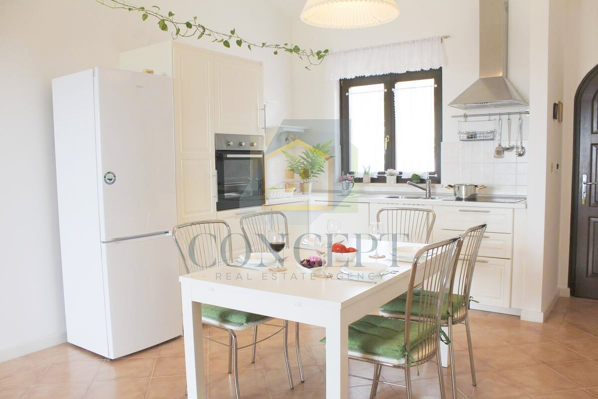 Poreč, okolica, Hiša v nizu s skupnim bazenom, 12 km od morja