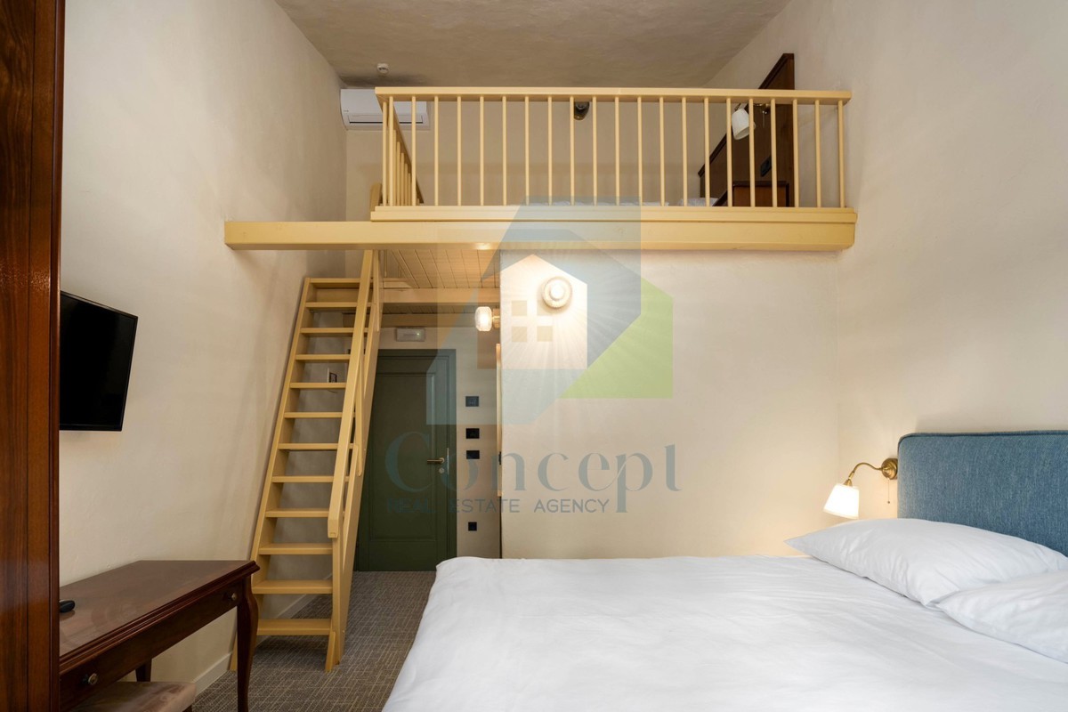 Poreč, okolica, butični hotel s restoranom i vsebino