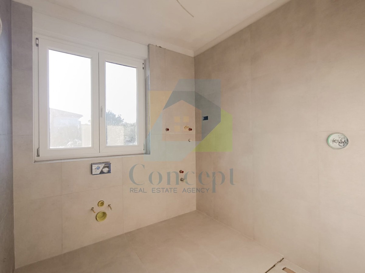 Poreč, okolica, Dvoetažni stan s tremi spalnicami in pogledom na morje