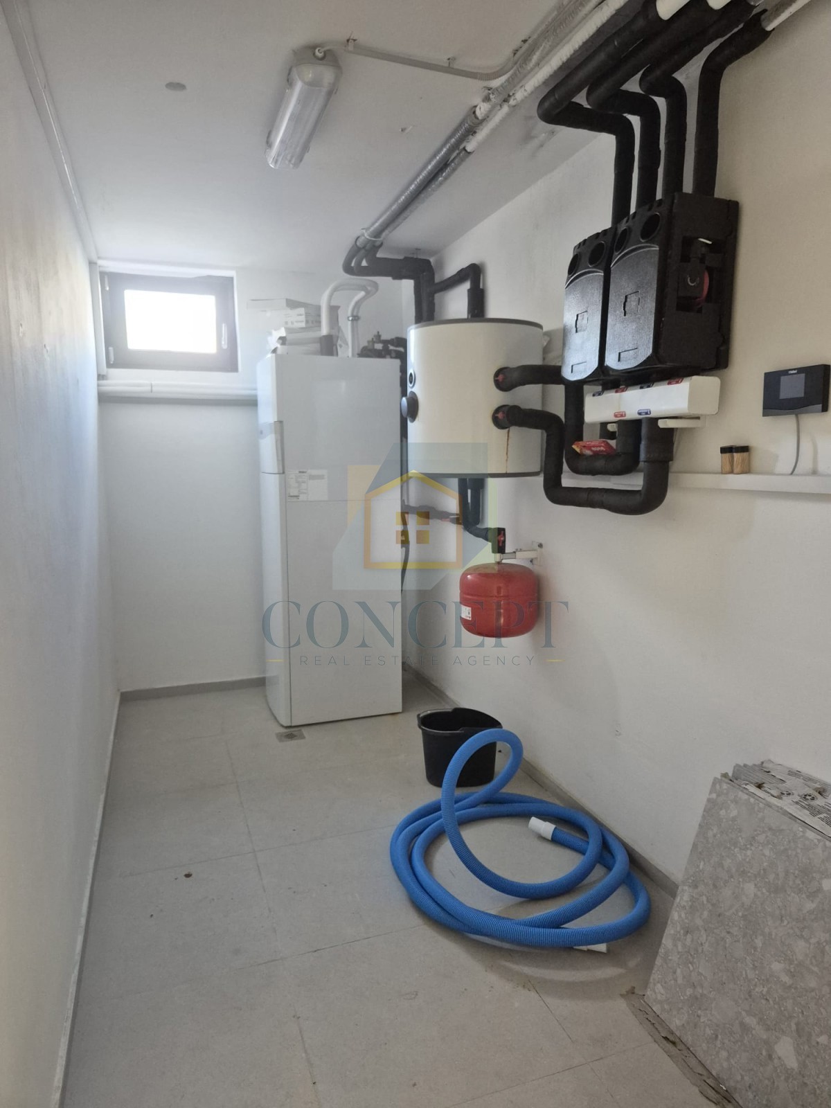 Poreč, okolica, Stan v pritličju z vrtom in bazenom, 4 km od morja