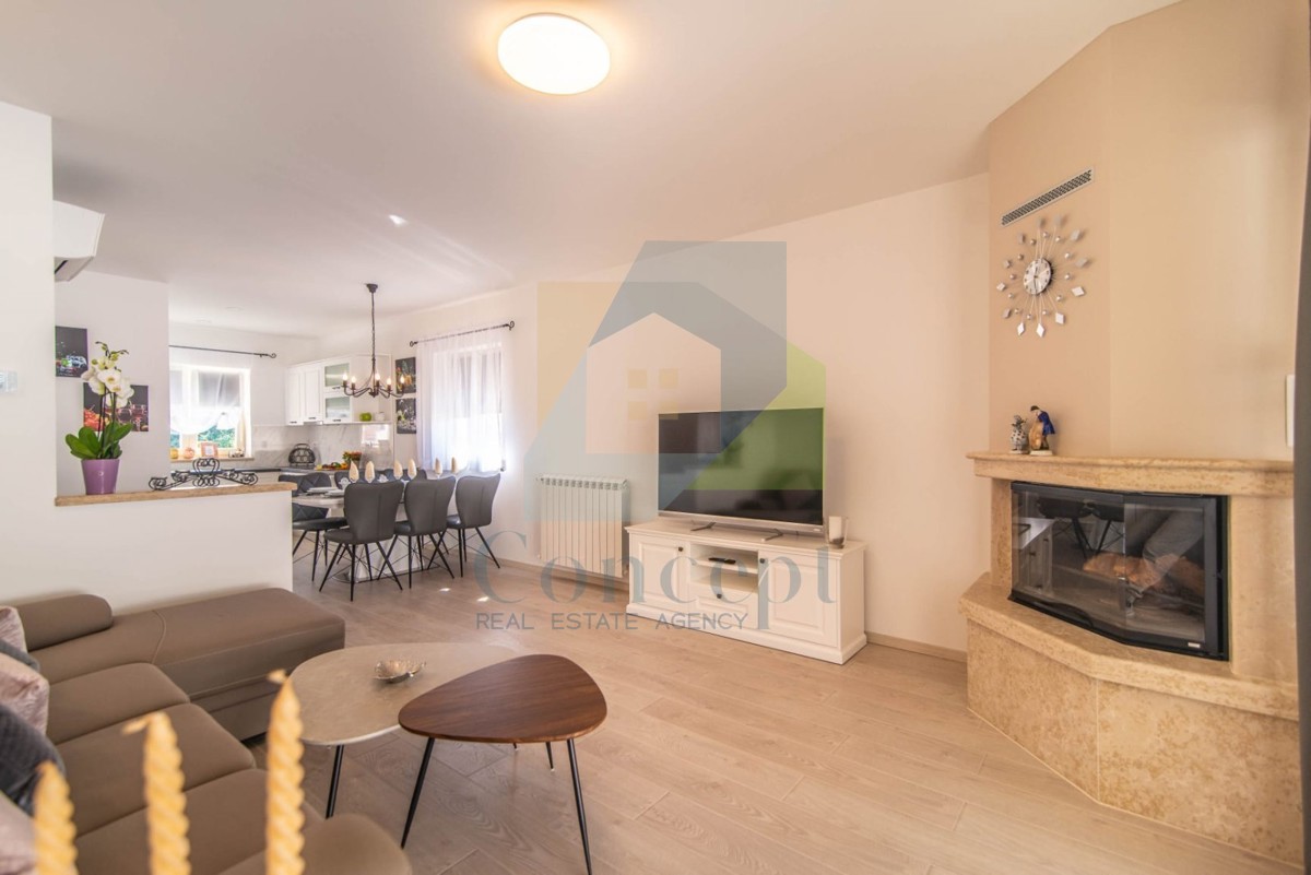 Poreč, Samostoječa hiša s bazenom 3 km od morja in mesta