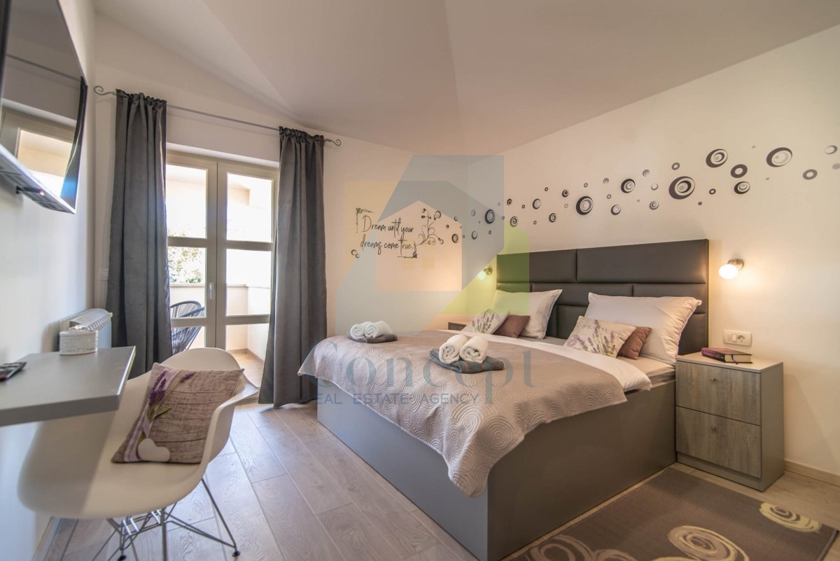 Poreč, Samostoječa hiša s bazenom 3 km od morja in mesta