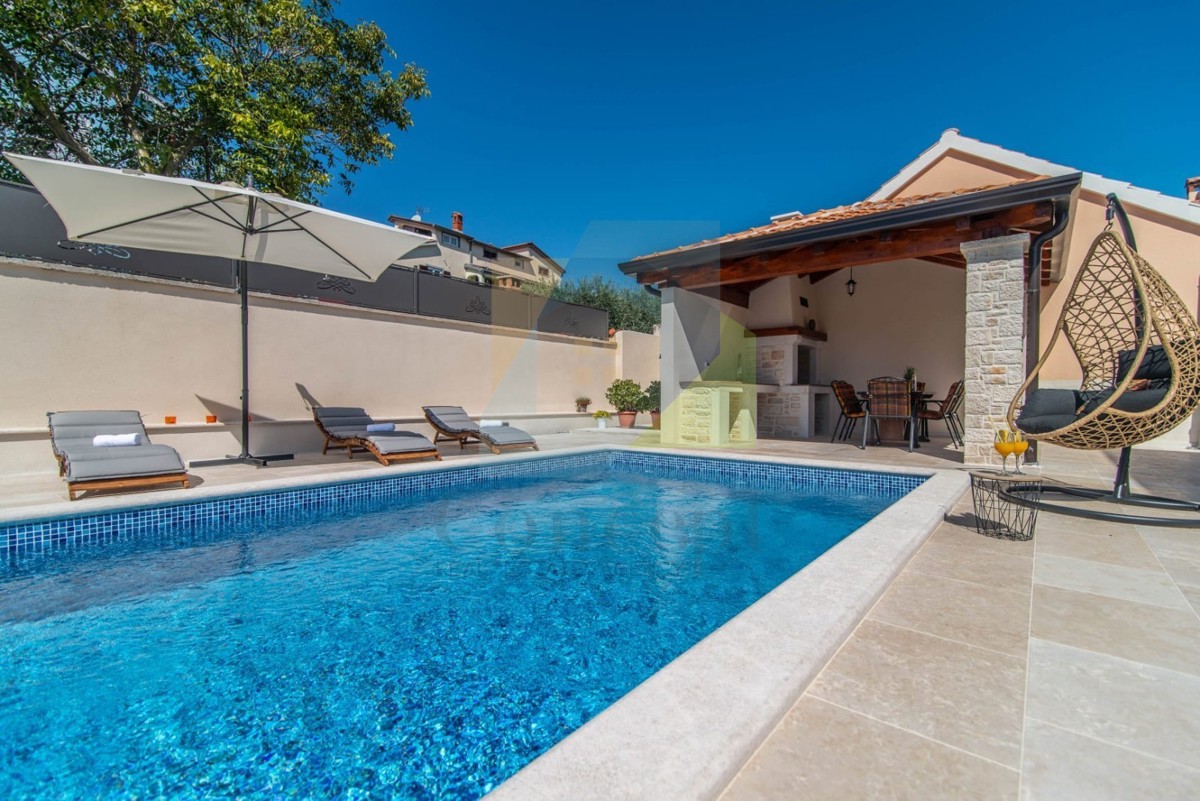 Poreč, Samostoječa hiša s bazenom 3 km od morja in mesta