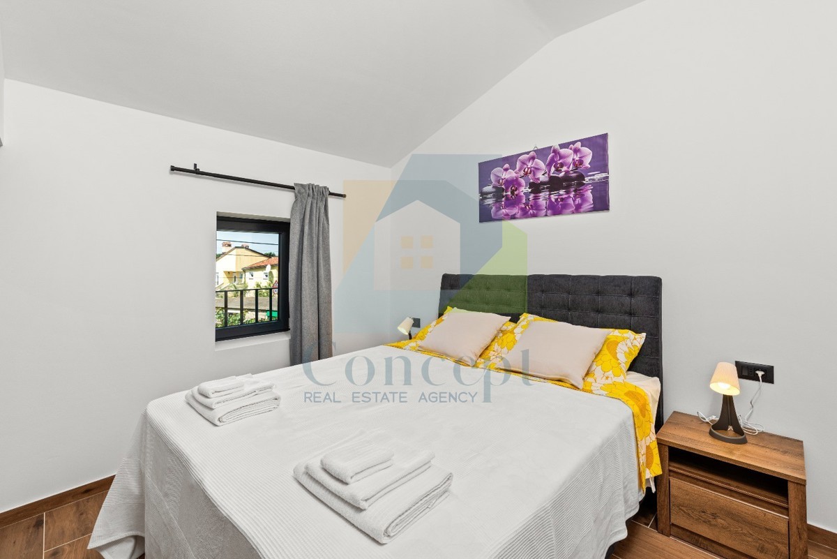 Poreč, okolica, Renovirana avtohtona kamnita hiša z bazenom, 9 km od morja