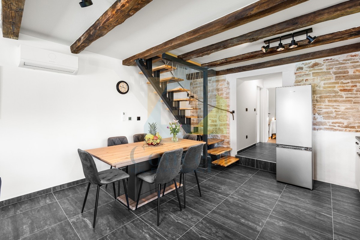 Poreč, okolica, Renovirana avtohtona kamnita hiša z bazenom, 9 km od morja