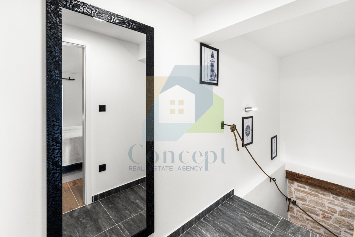 Poreč, okolica, Renovirana avtohtona kamnita hiša z bazenom, 9 km od morja