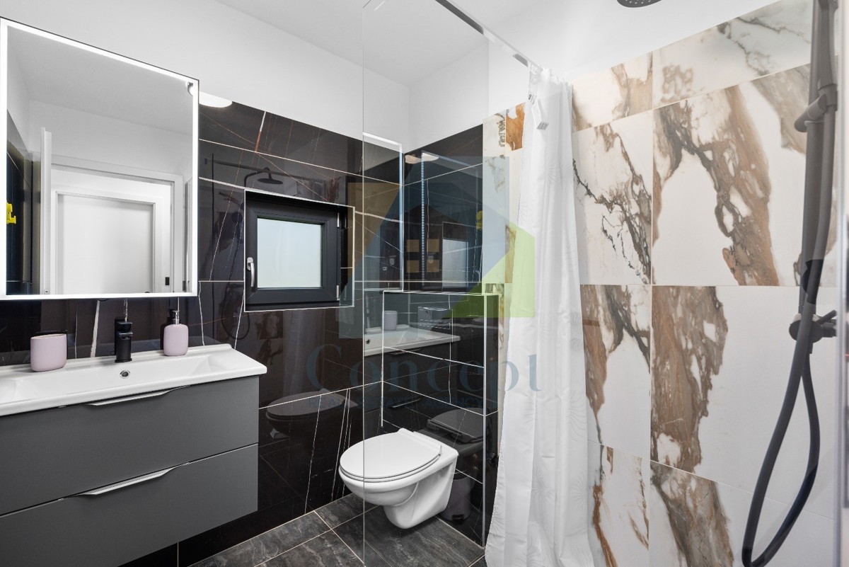 Poreč, okolica, Renovirana avtohtona kamnita hiša z bazenom, 9 km od morja