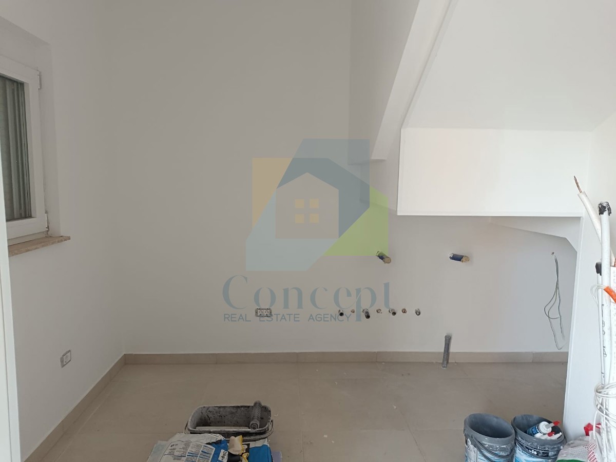 Umag, okolica, Dvojna hiša s bazenom z odprtim pogledom na morje 2 km od morja