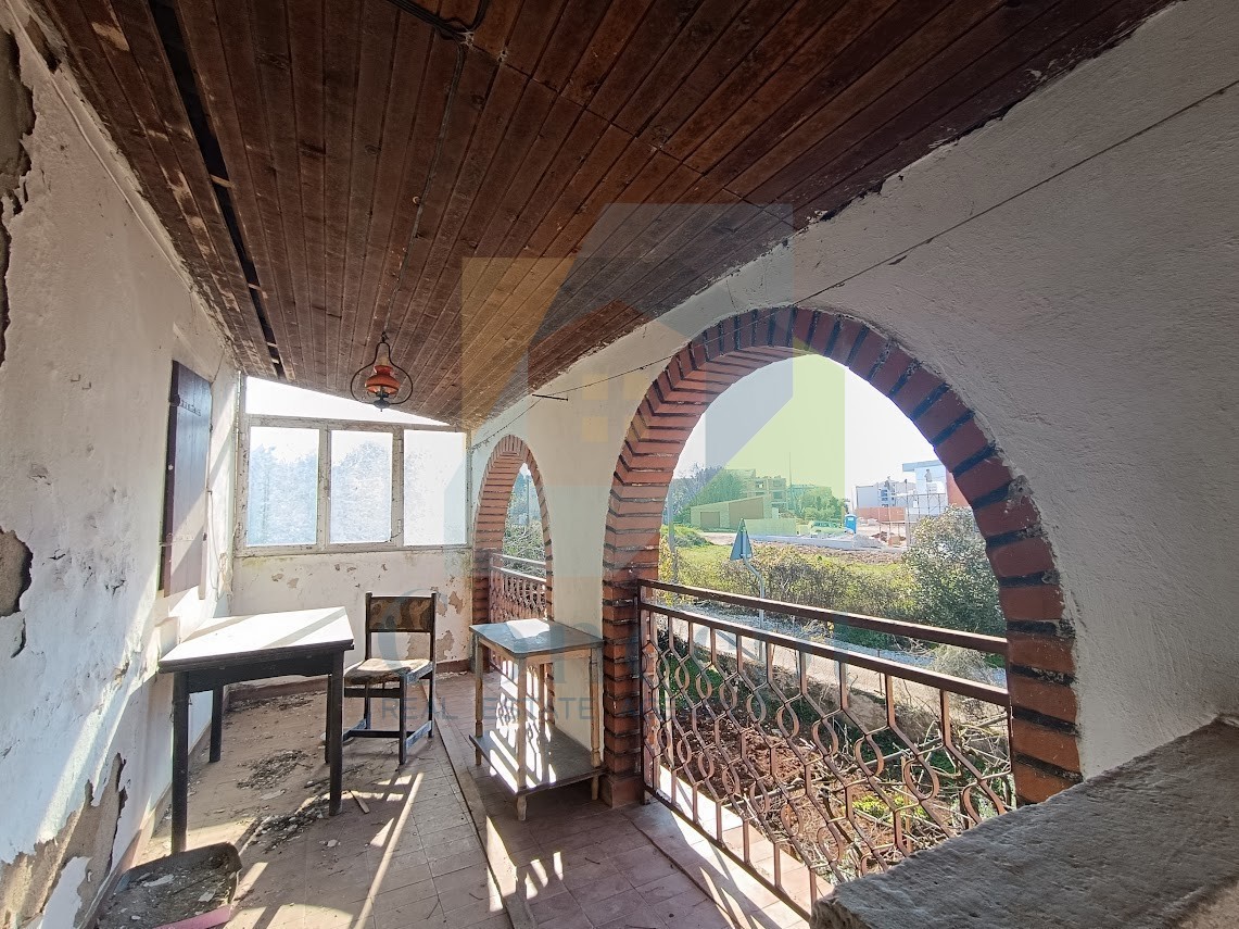 Poreč, okolica, Hiša za renovacijo na atraktivni lokaciji, 3 km od morja