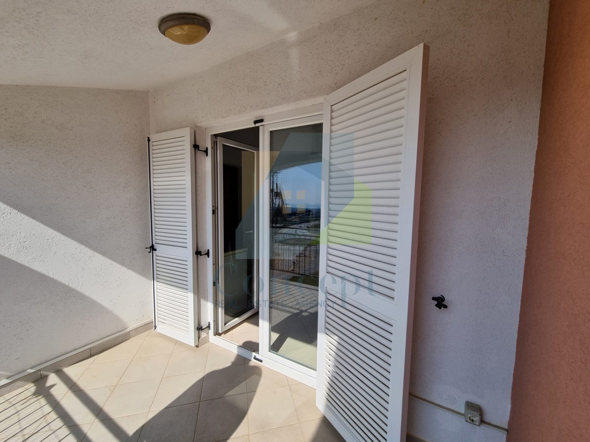 Poreč, okolica, Stan na drugem nadstropju z galerijo in pogledom na morje, 2 km od morja