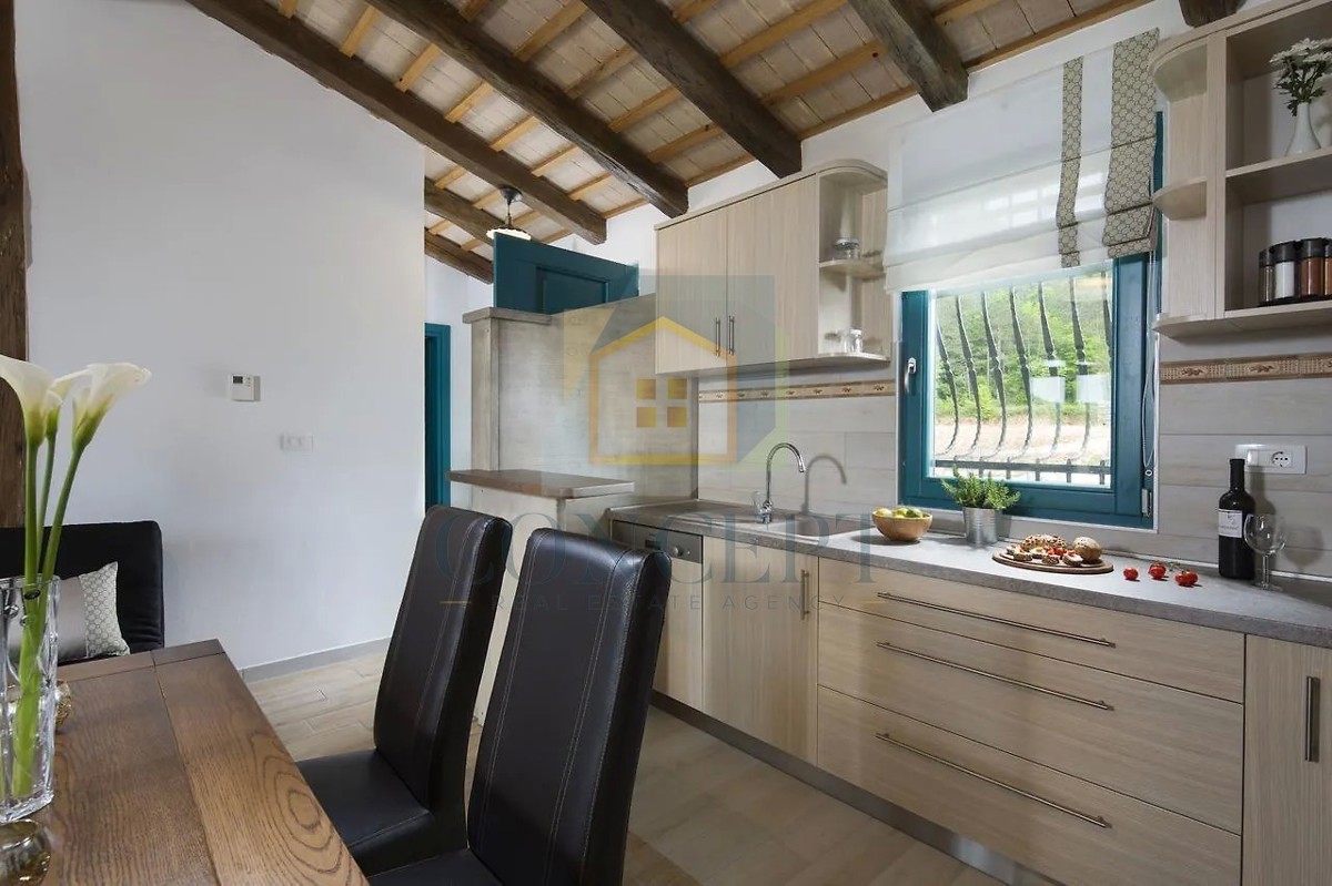 Pazin, Motovun, okolica, turistični resort, penzion, hiše in kamp na 33.000 m2