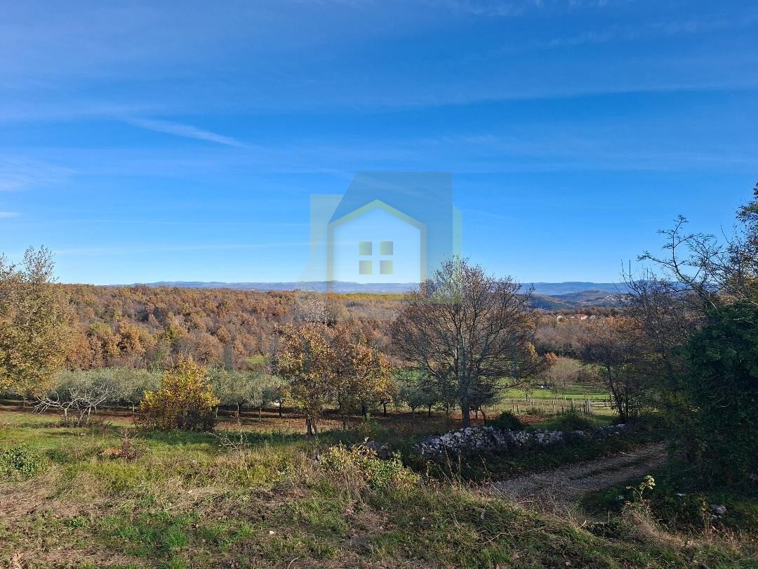 Poreč, Vižinada, okolica, Gradbena parcela z gradbenim dovoljenjem, 17 km od morja