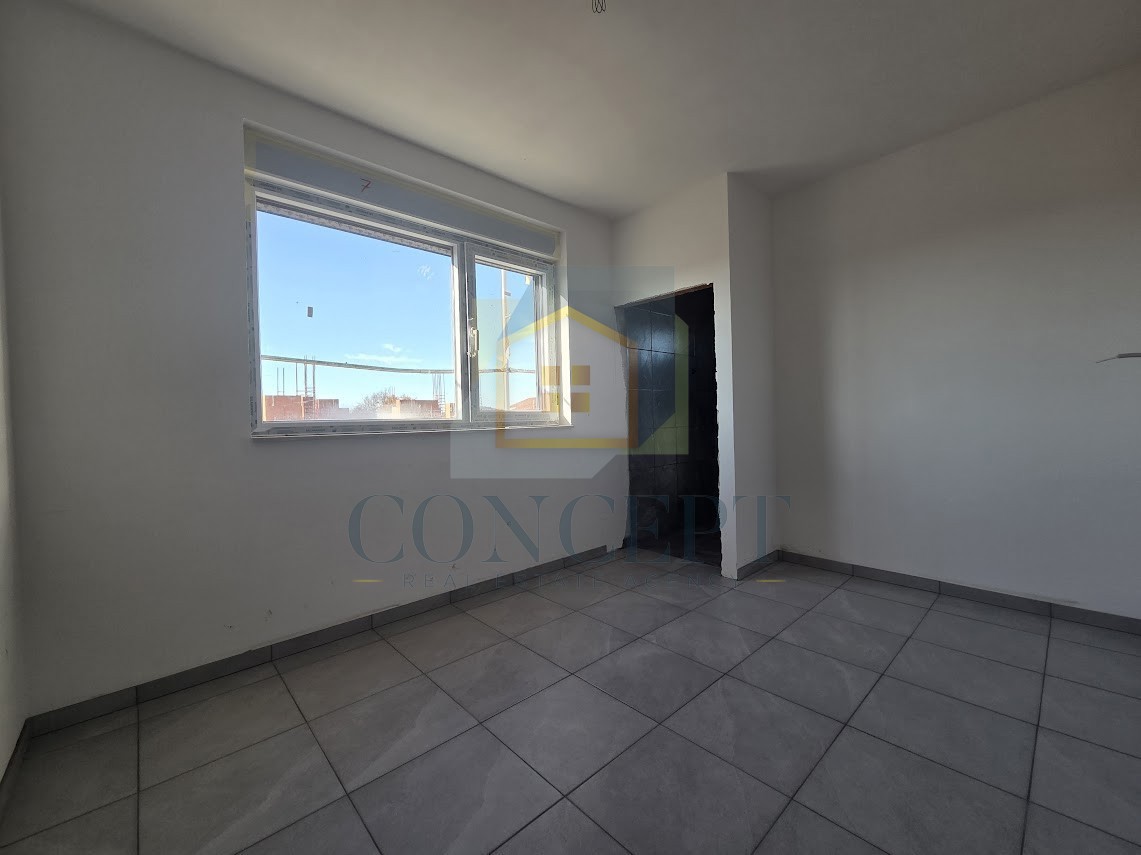 Poreč, okolica, Stan na 1. nadstropju s 3 spalnice in strešno teraso, 3 km od morja