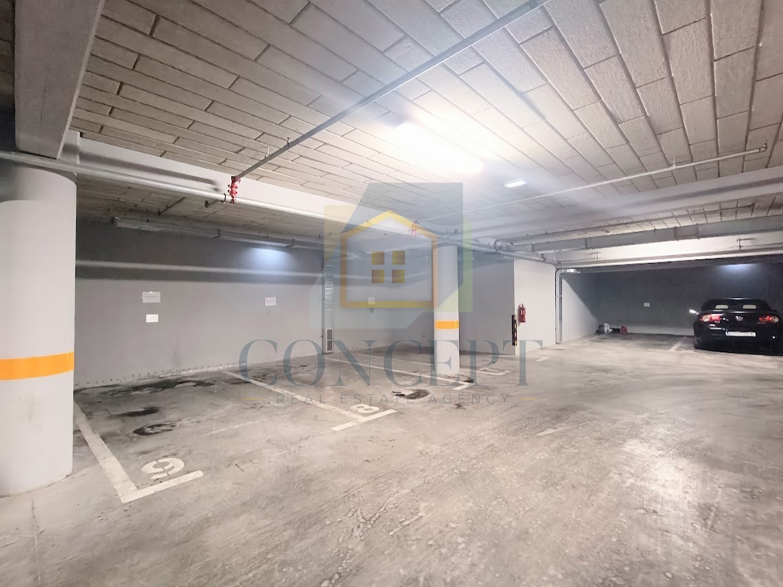 Poreč, center, Stan v 2. nadstropju nove luksuzne zgradbe s garažo, 200 m od morja