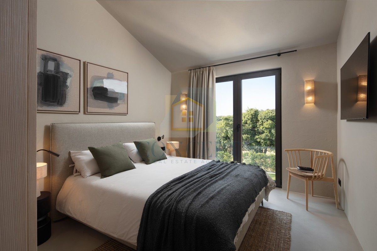 Poreč, Vrsar, okolica, Samostoječa luksuzna vila na mirni lokaciji, 10 km od morja