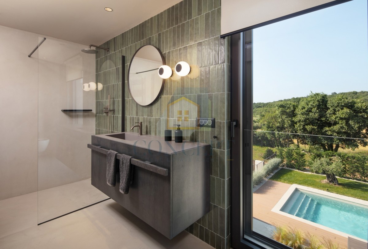 Poreč, Vrsar, okolica, Samostoječa luksuzna vila na mirni lokaciji, 10 km od morja